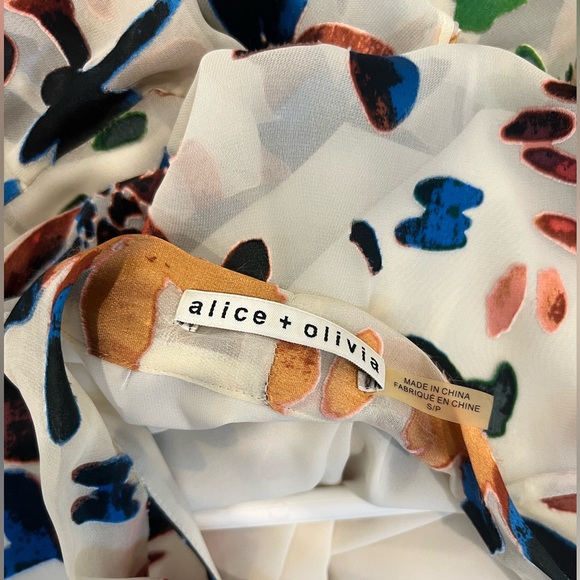 Alice + Olivia Moran Tiered Floral A-Line Dress - Picture 4 of 10